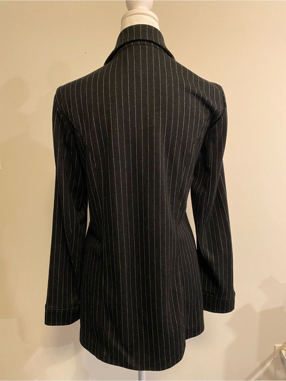 KUT From The Kloth Black Pinstripe Open Blazer size Medium - Picture 7 of 12